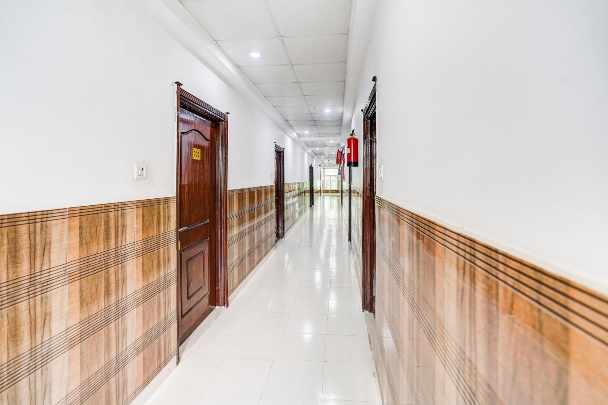 Super Hotel O Sgpgi Bijnaur Екстериор снимка